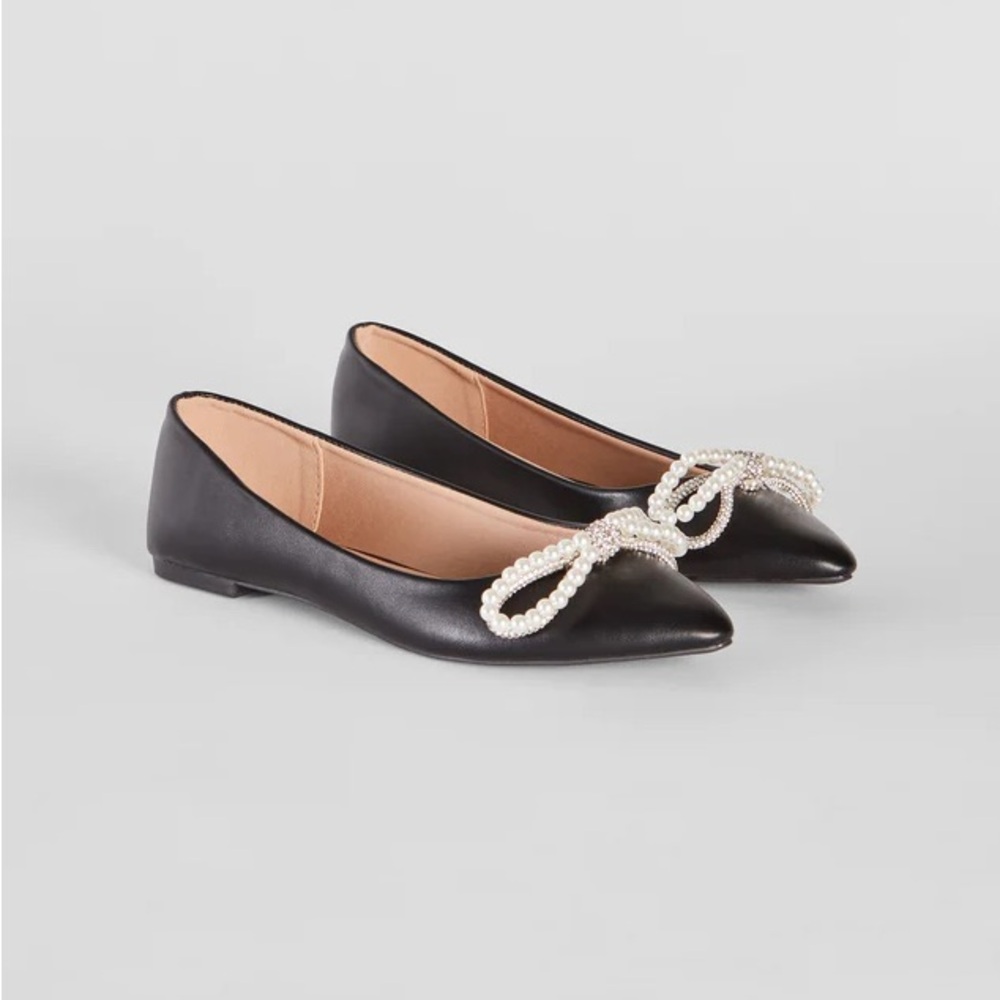 Make Me An Offer! Pointed Pearl Bow Flat - Black Women's Ballet Shoe